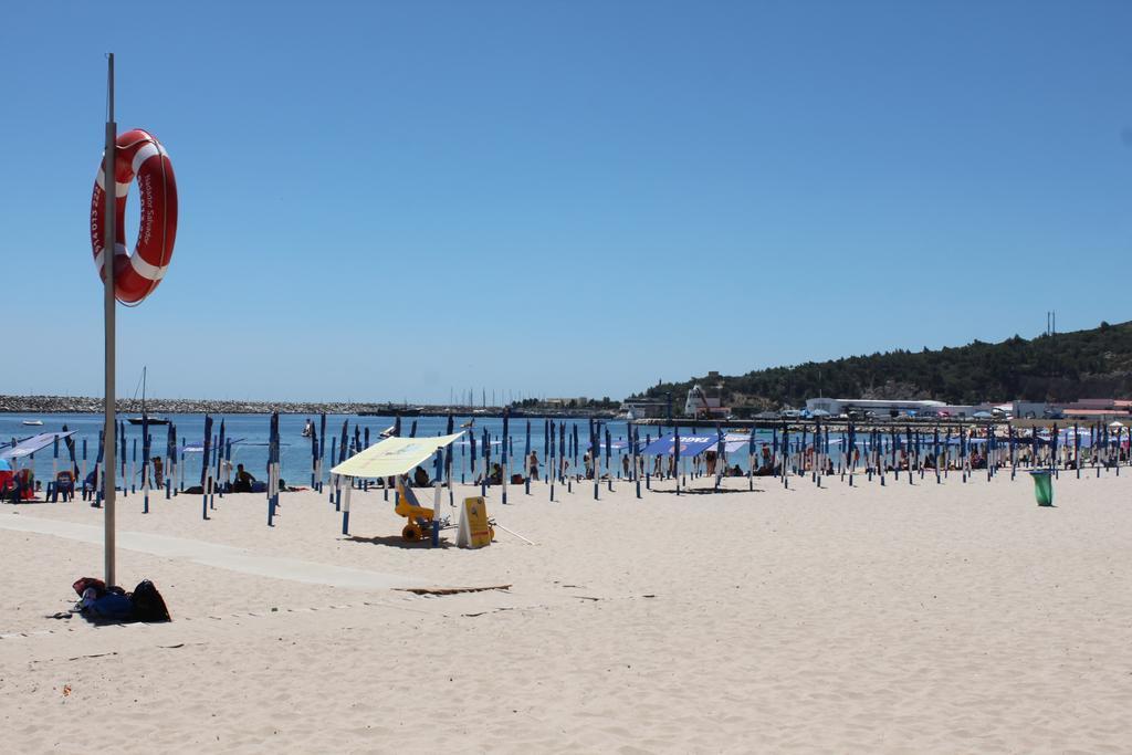 Sesimbra Flat Apartment Стая снимка